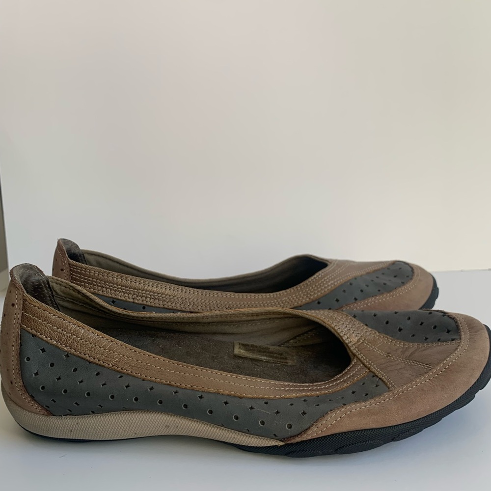 Clarks Privo Women’s Size 6M Gray, Tan and Bronze Leather Upper Shoe